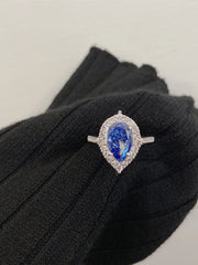 Anello Di Fidanzamento Con Zaffiro Taglio Brillante A Pera Da 2 Carati