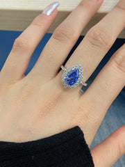 Anello Di Fidanzamento Con Zaffiro Taglio Brillante A Pera Da 2 Carati