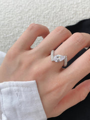Anello Nuziale In Argento Sterling 925 Con Pietra Preziosa Bianca Taglio A Pera E Ghiaccio Tritato