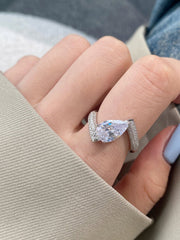 Anello Nuziale In Argento Sterling 925 Con Pietra Preziosa Bianca Taglio A Pera E Ghiaccio Tritato