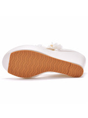 Sandali Zeppa Decorati Con Fiori E Flip Flop