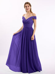 Abito in chiffon con corpetto in pizzo e maniche a cuffia Regency