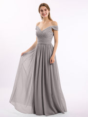 Abito in chiffon con corpetto in pizzo e maniche a cuffia Argento
