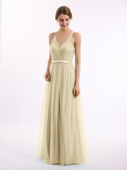 Abito Lungo in Tulle Scollo a V con Fascia in Raso Champagne