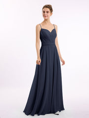 Abito in Chiffon con Spalline Sottili e Scollo a Cuore Blu Scuro
