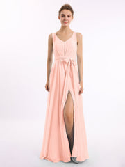 Abito in chiffon con scollo a V fascia a fiocco e spacco Rosa Perlato