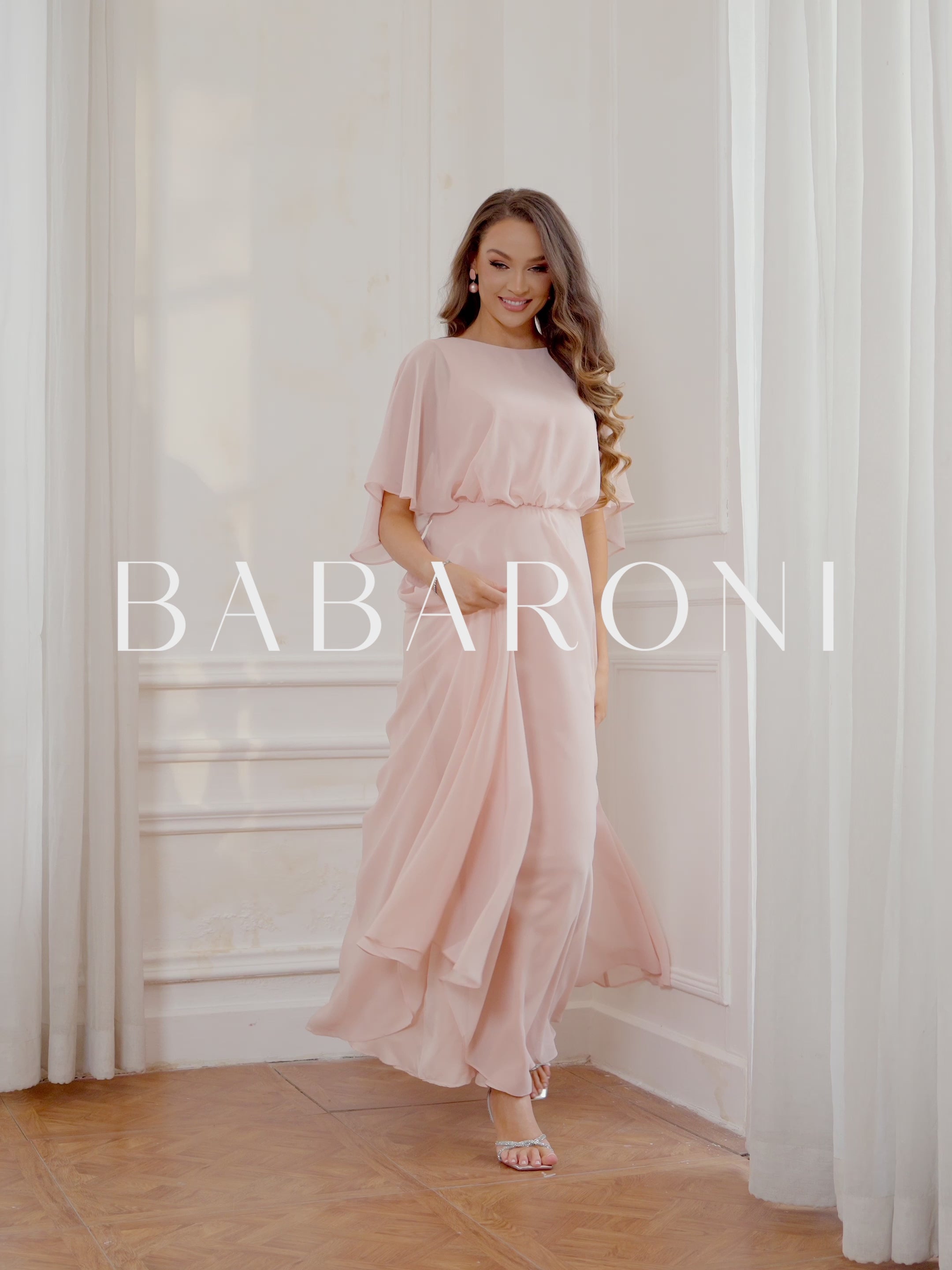 Abito Lungo Da Damigella In Chiffon Con Maniche Sbuffo Corallo