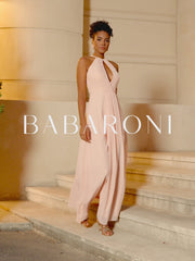 Abito Lungo In Chiffon Con Scollo All’Americana E Spacco Rosa Cipria